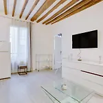 Charming Apartment-1Br - 4P- Canal Saint-Martin